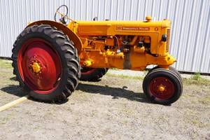 lot 16 image: MM Z NF VIN U0B12248 4 cyl