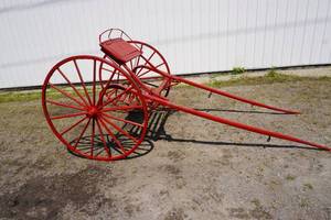 lot 79 image: Horse drawn buck board 48 Wheels