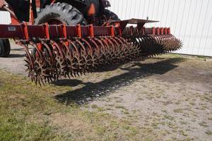 lot 39 image: IH Rotary hoe-20