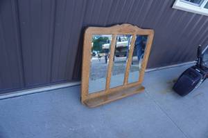 lot 124 image: Triple beveled edged wall mirror with shelves