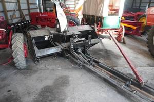 lot 61 image: Erskine 960 Front Mount PTO-2 Stage double auger