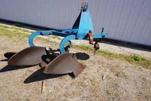 lot 52 image: Blue 2 14 mounted 3 pt plow