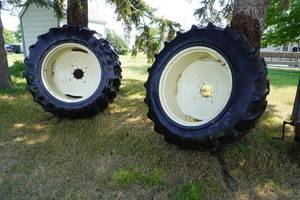lot 74 image: Int Hub Duals 18.4 R 38-98