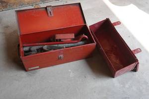 lot 133 image: 2 IH Red tool boxes wtools&nbsp