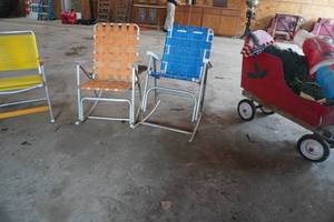 lot 148 image: 3 Lawn chairs, sleigh and Santa, wagon