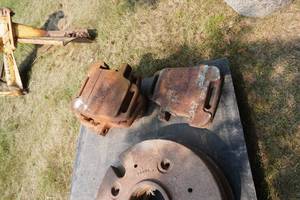 lot 66 image: Five MM suitcase weights
