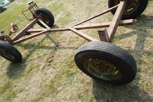 lot 86 image: Mongomery Wards 2 Ton running gear