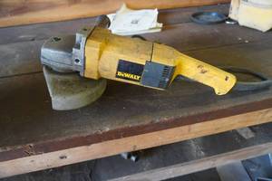 lot 179 image: DeWalt HD Flex Grinder DW 474