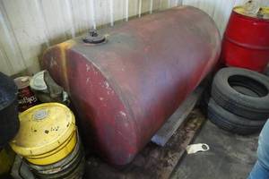 lot 187 image: Drain Oil storage tank 250 gallon