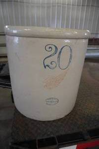 lot 130 image: 20 gal. Red Wing Large Wing crock with crack