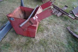 lot 65 image: Front mount Rock Box