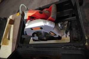 lot 206 image: Craftsman Lazer trac skilsaw with case