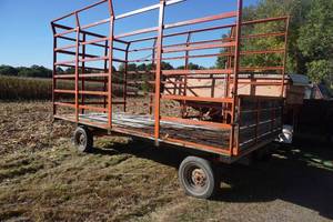 lot 189 image: Steel Bale thrower rack 16, MN gear