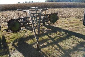 lot 182 image: John Deere Four bar rake