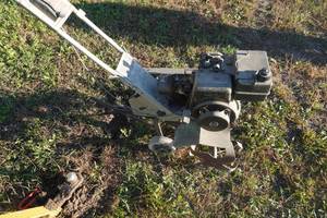 lot 204 image: Craftsman 3 hp front tine tiller