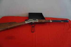 lot 11 image: Henry Repeating Arms colt 4545 long colt Lever Action