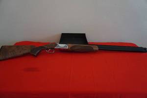 lot 13 image: HUGLU 12 ga shotgun, Over under, CZ Supreme Field