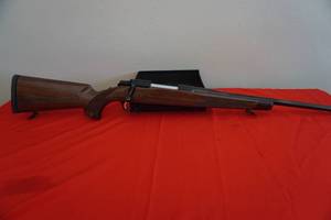 lot 14 image: Browning Medalion 300 WIN MAG