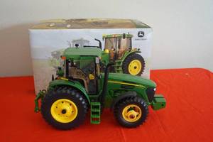 lot 85 image: John Deere 7820 Tractor Broke Right Front Wheel