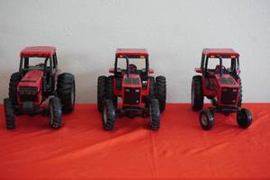 lot 109 image: IH 1588, 5488, & 3294 Tractors 116th scale