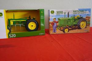 lot 127 image: John Deere 520 & 3010 Diesel tractor 116th scale