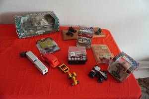 lot 145 image: Misc Miniatures,  John Deere 150 Anniversary plaque