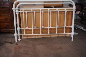 lot 260 image: White Full Size bed frame-steel Jenny Linn style