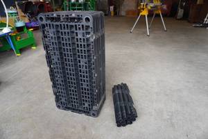 lot 303 image: Five shelf Poly  shelf 36 x 18  x 64 T Black