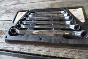 lot 354 image: MAC Metric wrenches
