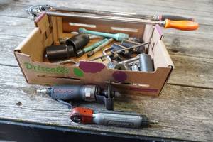 lot 363 image: Snap On Cut off tool, Breaker bars, 12 sockets