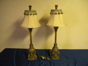 lot 23 image: Matching tall table lamps