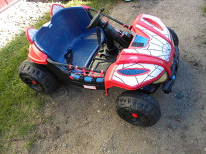 lot 79 image: Plastic Spiderman battery car-no battery