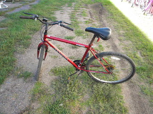 lot 87 image: Magna 15 sp. 26 bike