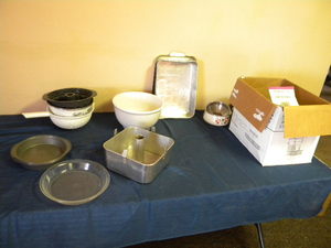 lot 108 image: Bakeware,deep fat fryer, bowl