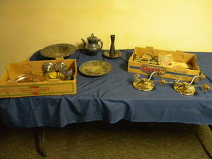lot 118 image: Silver serving pieces, candle holders