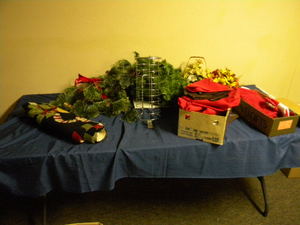 lot 134 image: Christmas napkins,rugs,greens & more