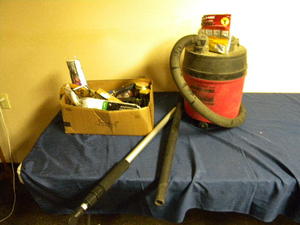lot 138 image: Painting supplies,5 g.Shopvac, gutter cleaner