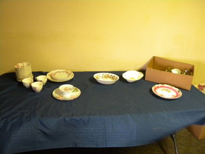 lot 146 image: Assorted china sets