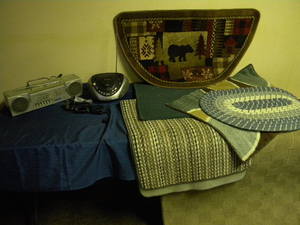 lot 157 image: 6) Rugs and two radios