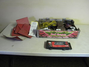 lot 183 image: Sandpaper, light, small socket set