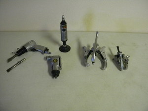 lot 185 image: Air tools & gear pullers