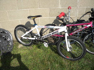 lot 215 image: Redline Proline 20 Bike
