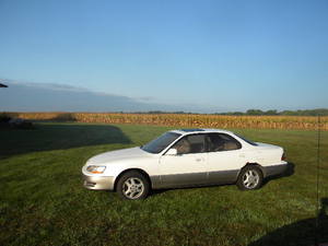 lot 96 image: 96 Lexus E 300 Four Door, Leather Jump started, driven on farm