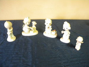 lot 511 image: Precious Moments 5 Figurines