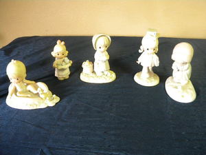 lot 516 image: Precious Moments 5 Figurines