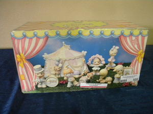 lot 525 image: Precious Moments Figurines Circus Set