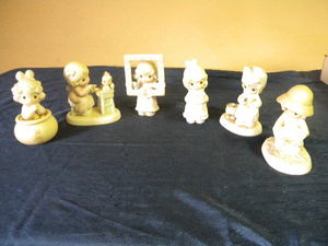 lot 550 image: Precious Moments 6 Figurines
