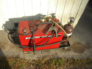 lot 412 image: Snap-On YA 217 Mig welder & tank
