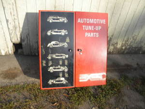 lot 415 image: Borg Warner Parts Cabinet