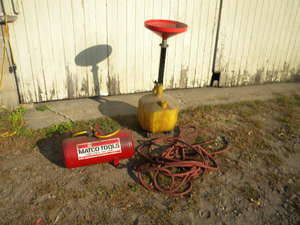 lot 419 image: Matco portable air tank, hose, drain